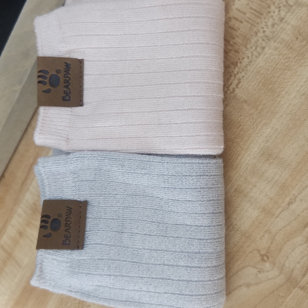 2SETS OF BEARPAW SOCKS - Picture 7 of 7